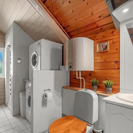Cozy With Wood-burning Stove In Klitmoller بيت للعطل ثيستد